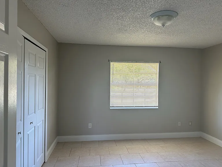 244 Summerset Dr — Photo 8