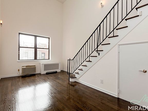 5th image of 255 W 14th St APT 6J