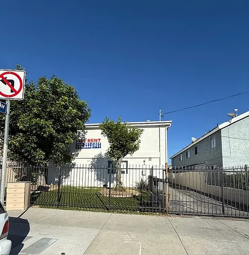 237 E Anaheim St #3 Photo 1