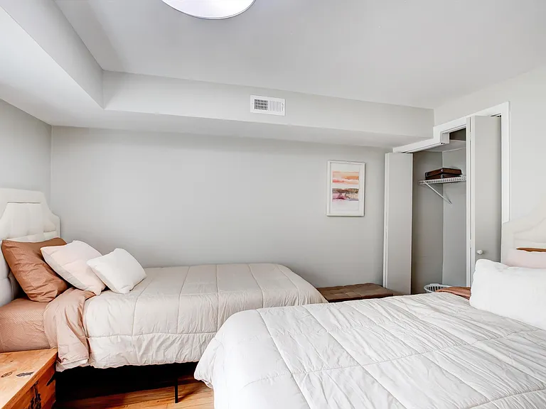 1301 Glenoaks Dr — Photo 17