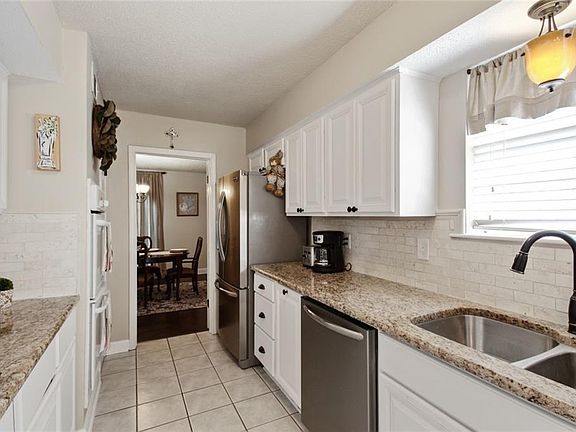 5th image of 3741 Plymouth Pl