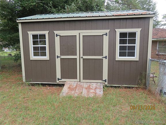 35th image of 1133 Oak Ave