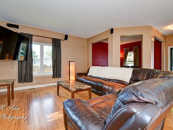 4th image of 3 Hazelwood Ct