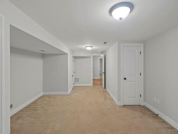 3rd image of 710 Albemarle St