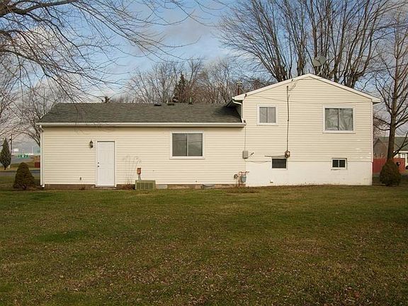 4th image of 2 Greeneview Dr