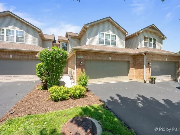624 Daisy Ln, Roselle, IL 60172