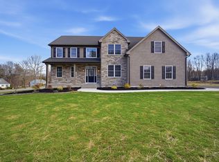 2 Scarlett Dr, East Longmeadow, MA 01028