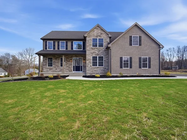 2 Scarlett Dr, East Longmeadow, MA 01028