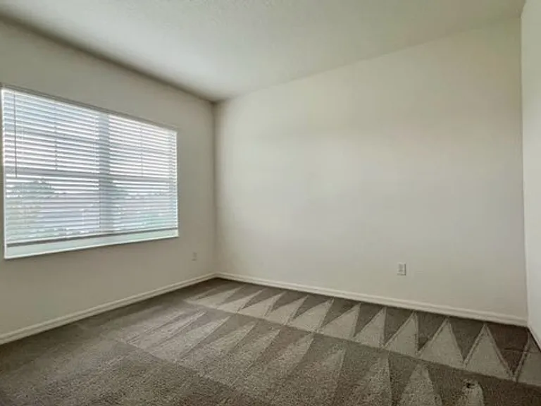 7670 Bowery Dr — Photo 20