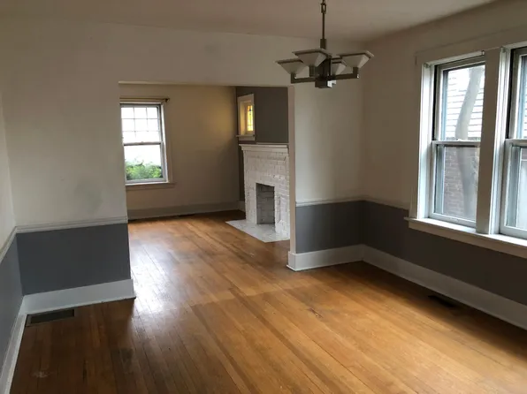 7325 Arlington Dr #1A, Saint Louis, MO 63117
