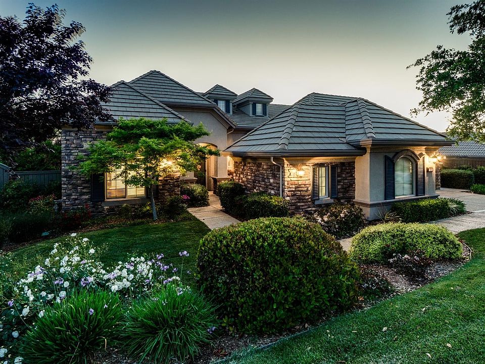 1st image of 1070 Terracina Dr