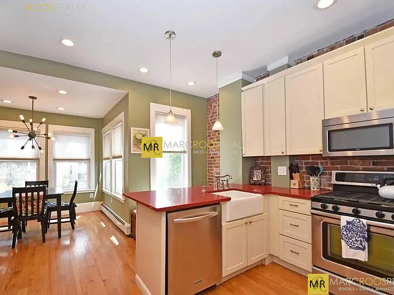 759 E 7th St #1 — Photo 5