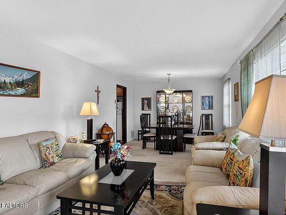 4th image of 9504 Bob Gray Rd