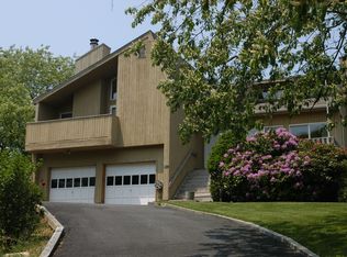 129 Fairview Ave, Montauk, NY 11954