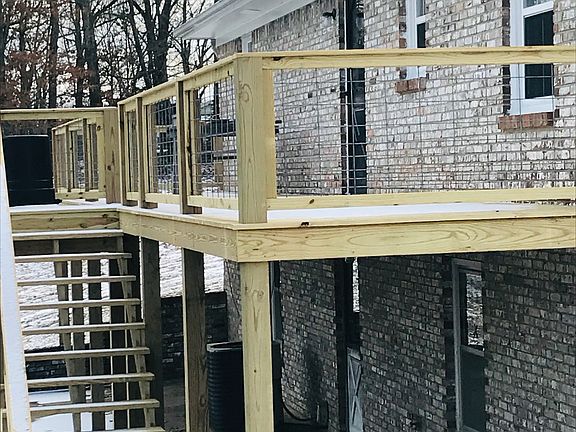 Deck & walkout basement 