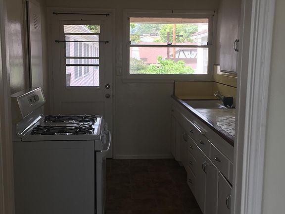 4th image of 100 Highland Pl APT 16