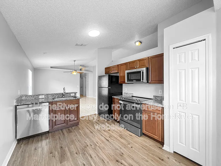1529 Ridge Pointe Dr — Photo 8