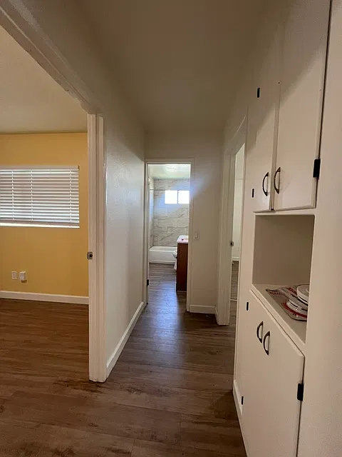 2 bed, 1102 sqft, $2,600 — Photo 4