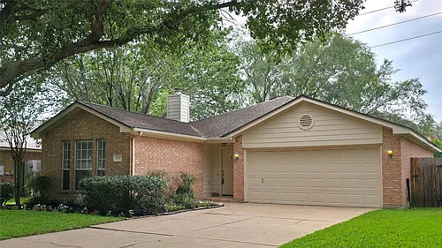7207 Brockington Dr Photo 1