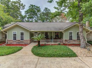 8904 Old Walnut Rd, Ocean Springs, MS 39564