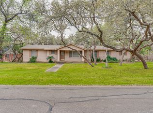 320 El Portal Dr, Hollywood Park, TX 78232