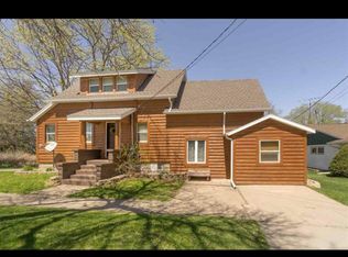 301 Coates St, Parkersburg, IA 50665