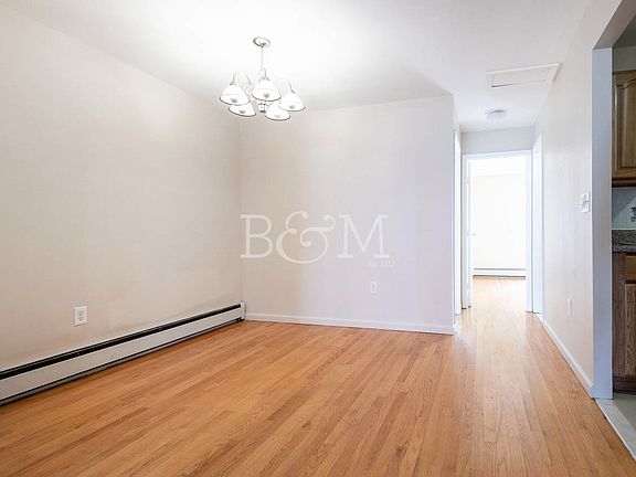 4th image of 395 S 5th St #1B