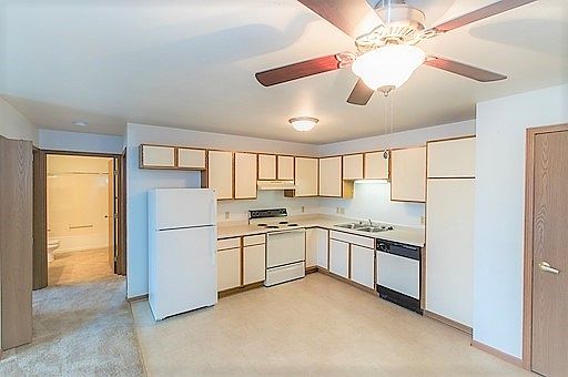 3rd image of 123 Knaup Dr #4