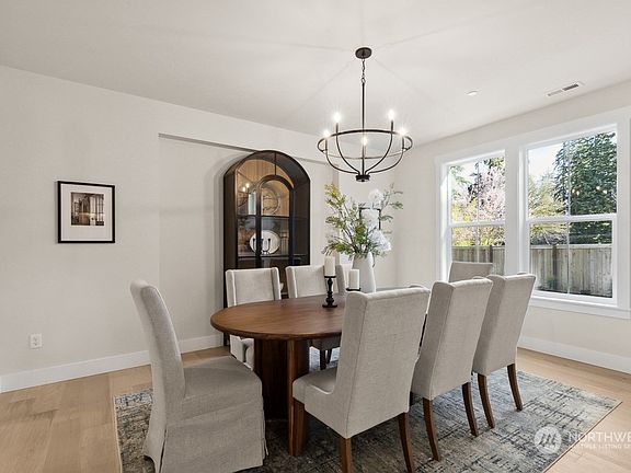 4th image of 15055 75th Avenue NE