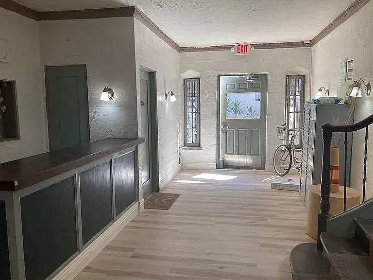 21 Westminster Ave #101 — Photo 12