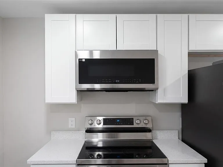 520 E Juanita St — Photo 10