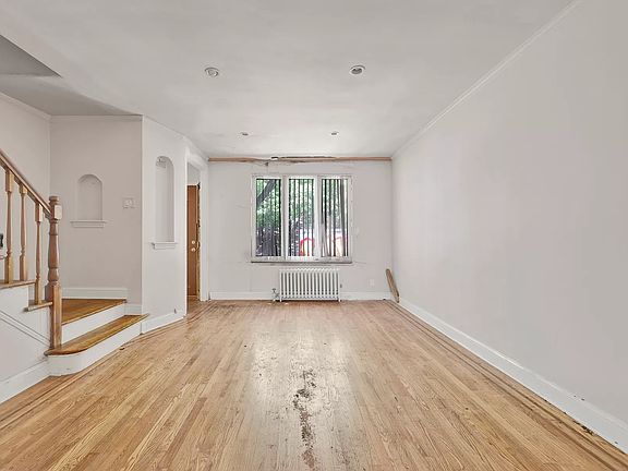 3rd image of 80-20 Park Ln S #A