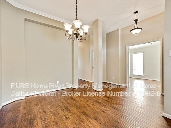 3rd image of 10209 Mallory Dr