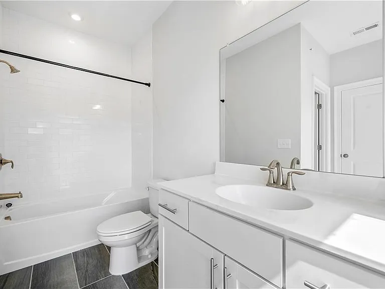 552 Ember Ln NW — Photo 31