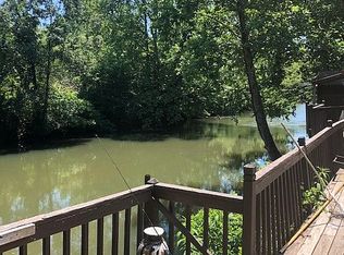 423 Riverside Dr, Cleveland, GA 30528