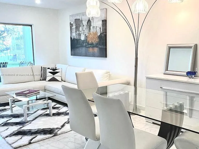 5051 W Oakland Park Blvd #204 — Photo 29