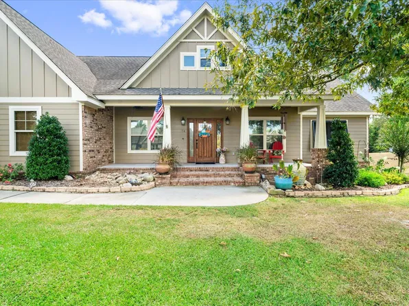 74 Parish Rd, Sumrall, MS 39482