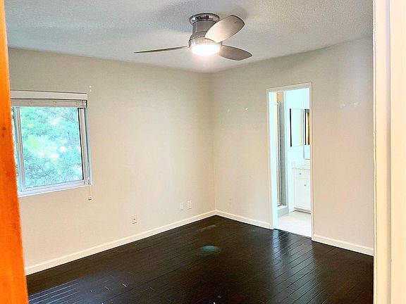 5th image of 1337 N Gardner St #2A
