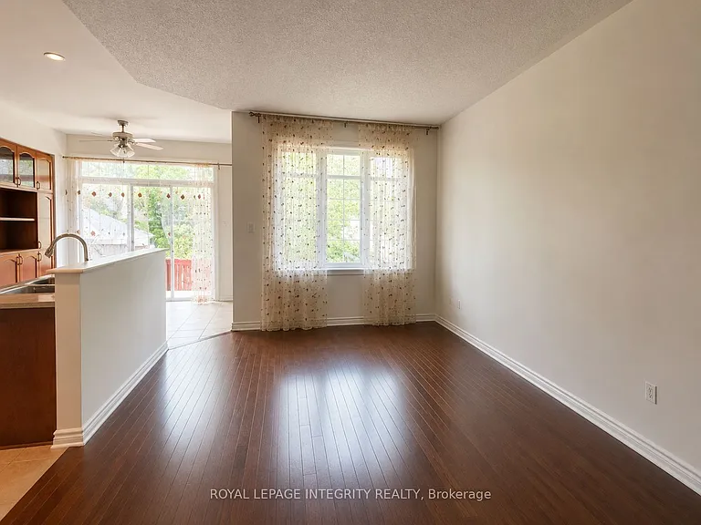 106 Hornchurch Ln — Photo 5