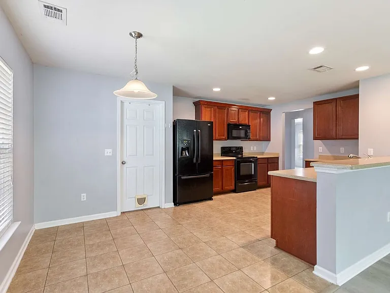 47 Glenwood Ct — Photo 51