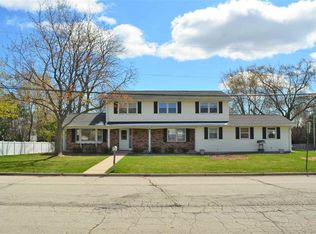 3925 Delahaut St, Green Bay, WI 54301