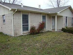 1st image of 1709 Driftwood Cir