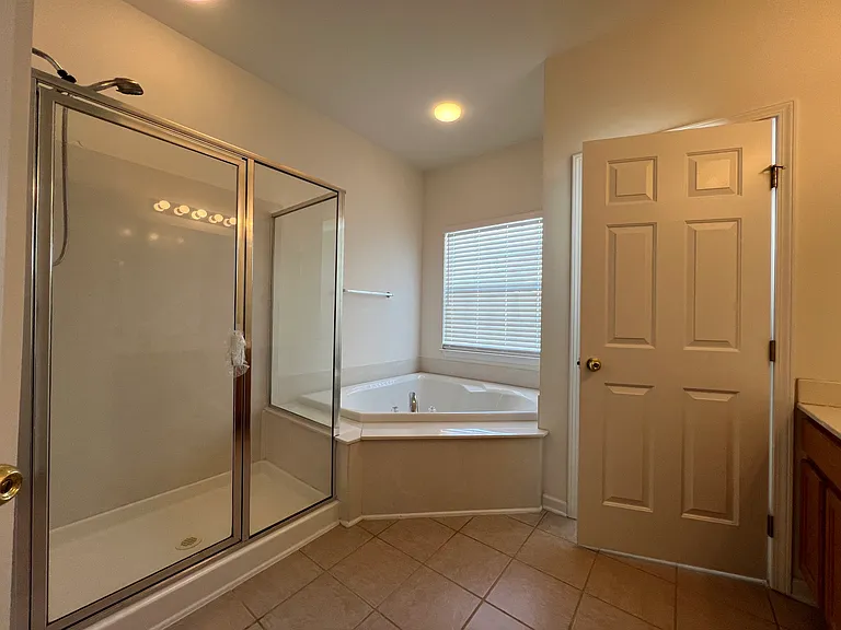 4 Creedmoor Dr — Photo 16