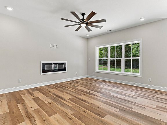 2nd image of 302 S 17th St