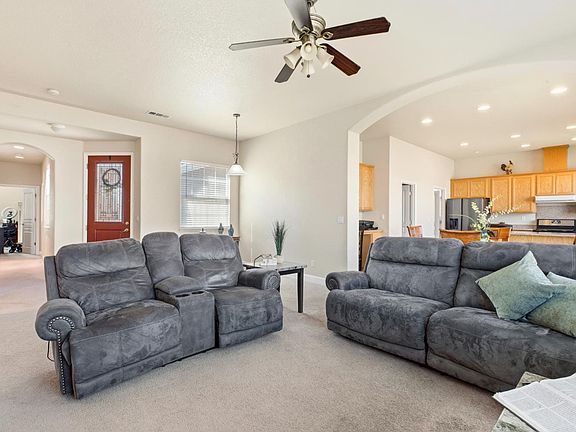 3rd image of 2206 Edmart St
