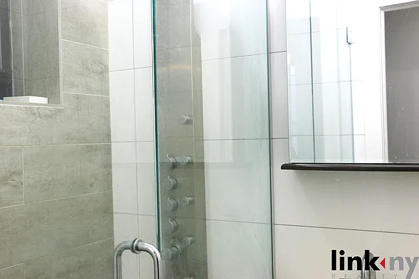 Rented by Link NY Realty | media 34