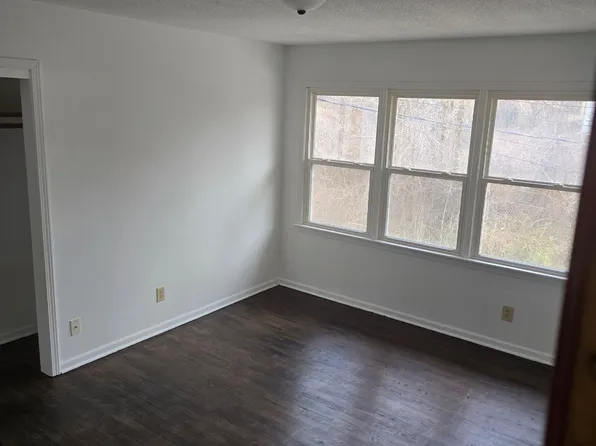 815 Broad St #H, Warrensburg, MO 64093