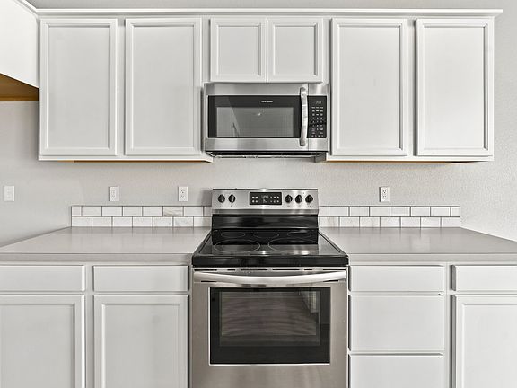 2nd image of 2401 Dorset Ct