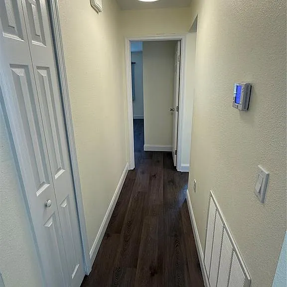 514 Longfellow Ct #C — Photo 17
