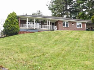 1005 Tip Top St, Princeton, WV 24740